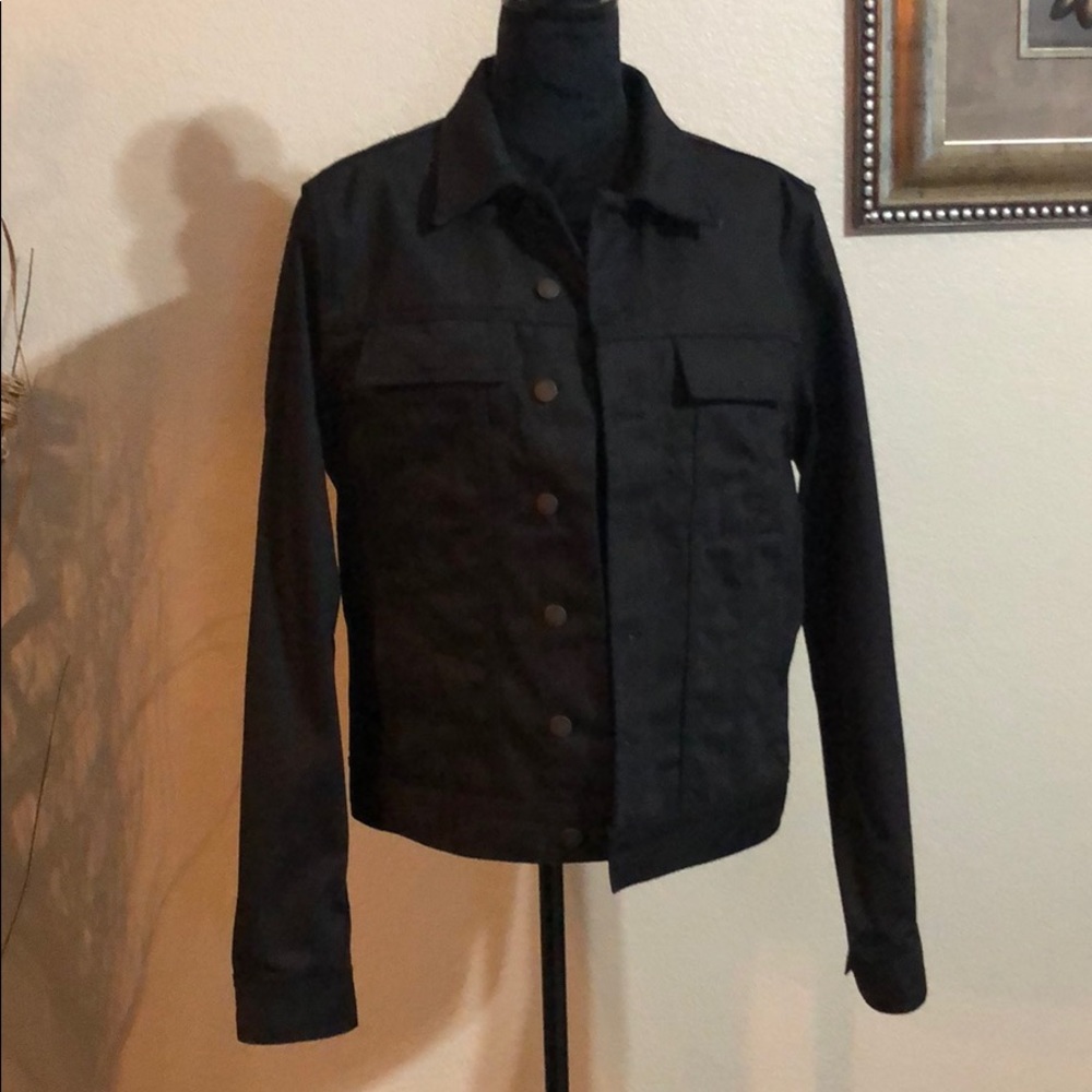 New without tag Ami Paris.